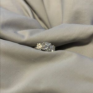 Elegant 925 Silver Women's 3 Stone Ring